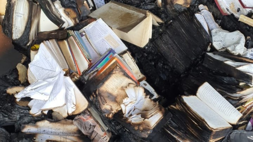 Liban : la bibliothèque incendiée d'un SDF déclenche une vague de solidarité