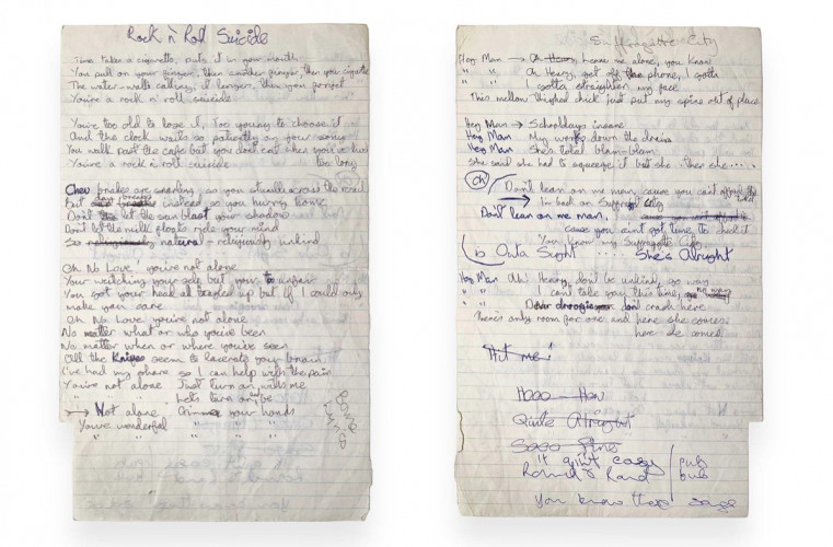 Des manuscrits de David Bowie Jim Morrison et Oasis mis aux enchres