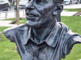 Un bronze de Robert Velter, créateur de Spirou, implanté à Saint-Malo