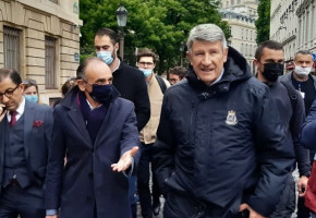 Solidaire de Zemmour : de Villiers quitte Albin Michel, l'échec français ?