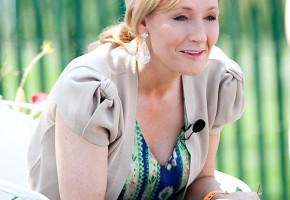 J.K. Rowling au coeur d’une nouvelle controverse sur les personnes transgenres