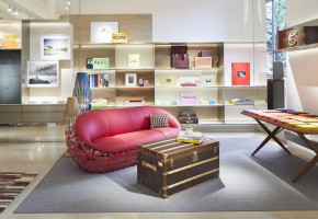 Louis Vuitton change sa boutique en librairie, le temps d'un confinement