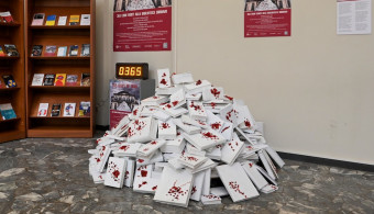 365 livres en sang, pour 365 jours de guerre en Ukraine