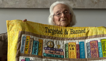 À 101 ans, elle coud contre la censure des livres