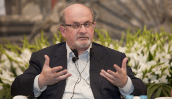 Agression de Rushdie : la protection des témoins demandée