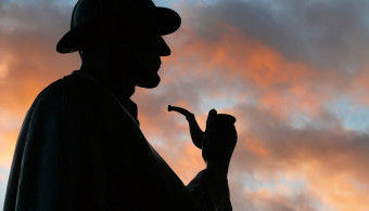 Dix ans après sa dernière enquête, Sherlock Holmes de retour