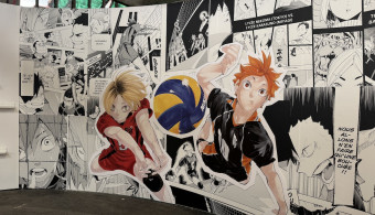Monter un terrain de volley-ball pour parler d'un manga