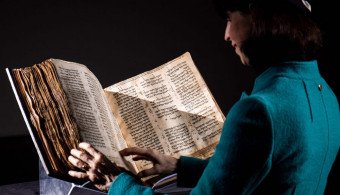 Une Bible hébraïque deviendra-t-elle le livre le plus cher jamais vendu ?  