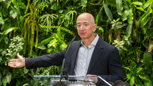 Amazon : Jeff Bezos quitte le devant de la scène 