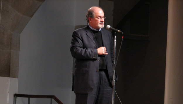 Salman Rushdie vivra, ”c'est la chose la plus importante“