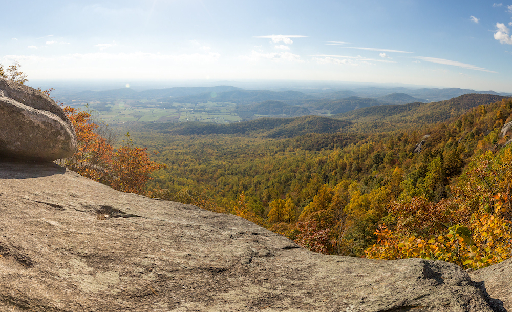 Vue depuis Old Rag Mountain, du parc national de Shenandoah, en Virginie. NPS | Katy Cain. Domaine Public.