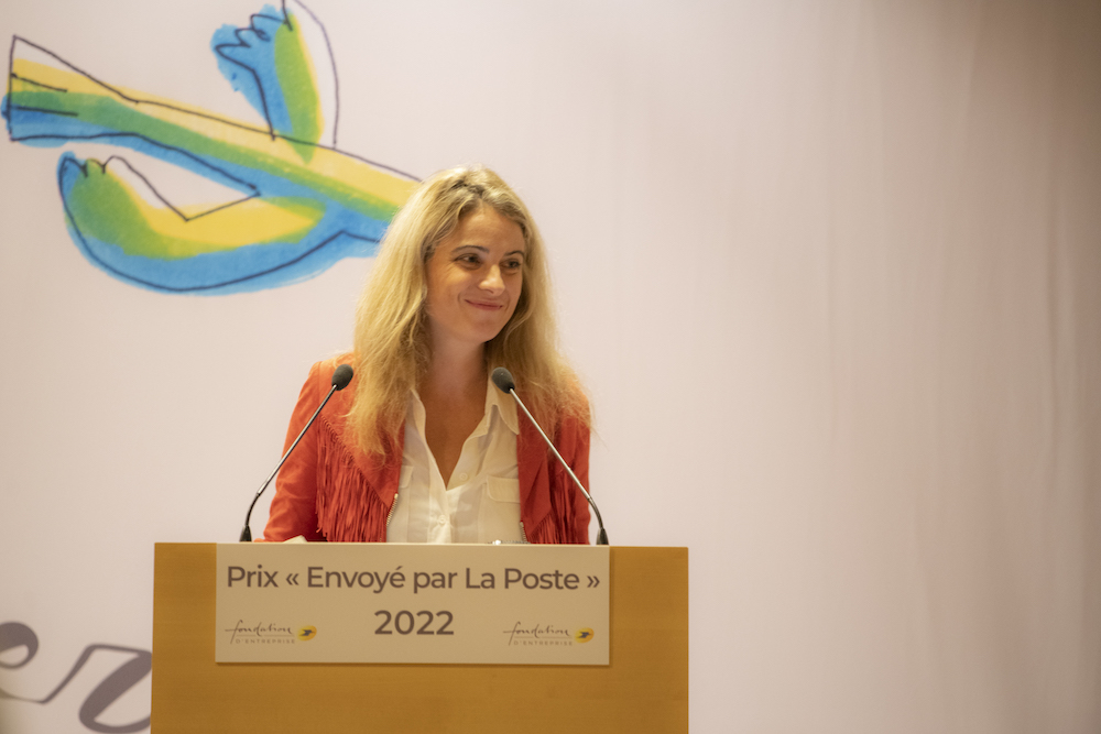 Laura Poggioli, lauréate 2022 pour “Trois soeurs” (L'Iconoclaste) © Fondation La Poste
